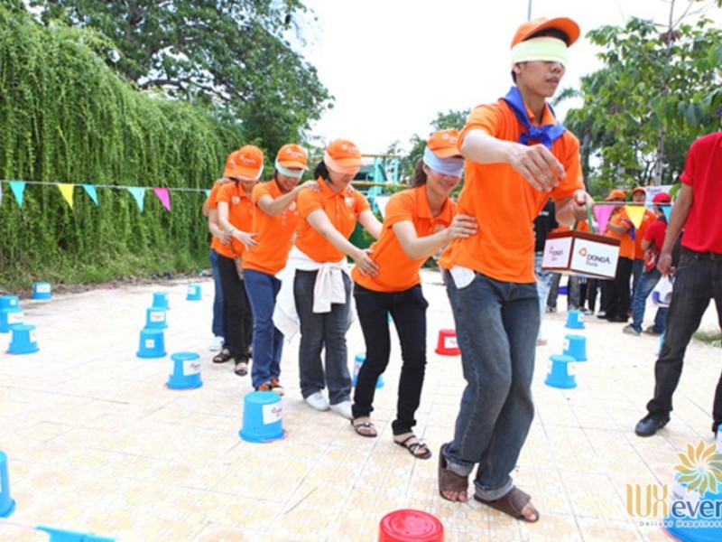 các trò chơi team building ngoài trời